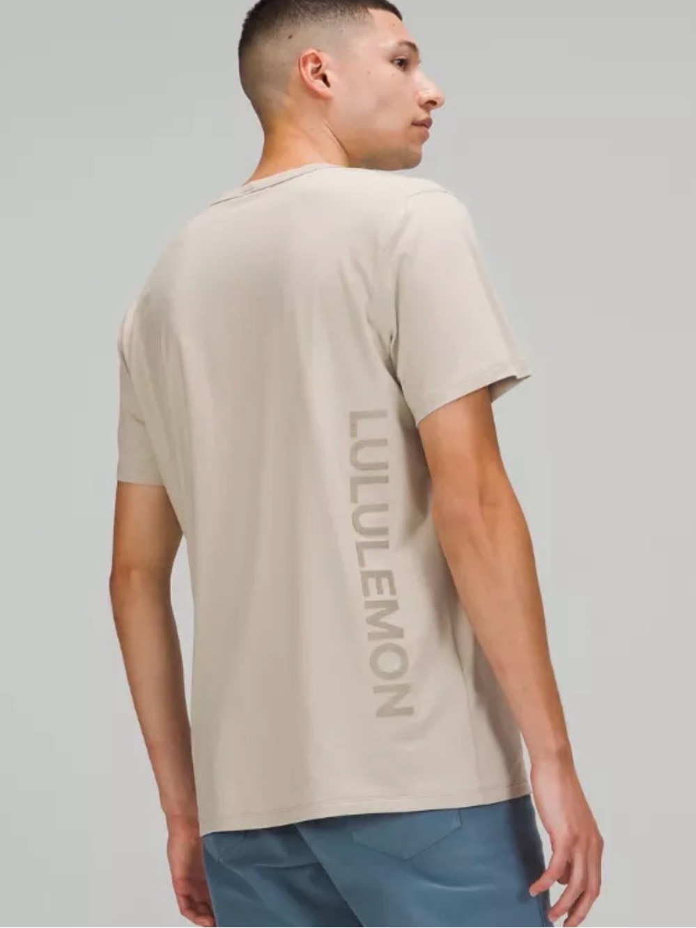 lululemon Men’s Stone Wordmark Fundamental Short Sleeve Activewear T-Shirt - S